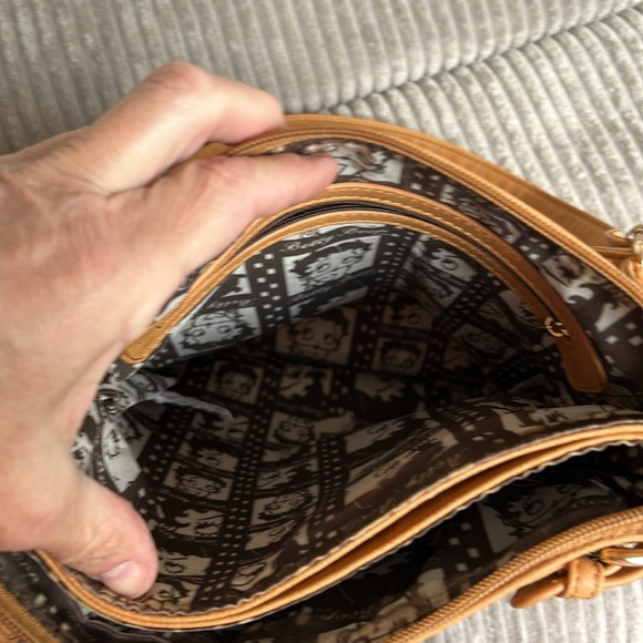 EUC Rhinestone Betty Boop Cross-Body Bag - Picture 6 of 11